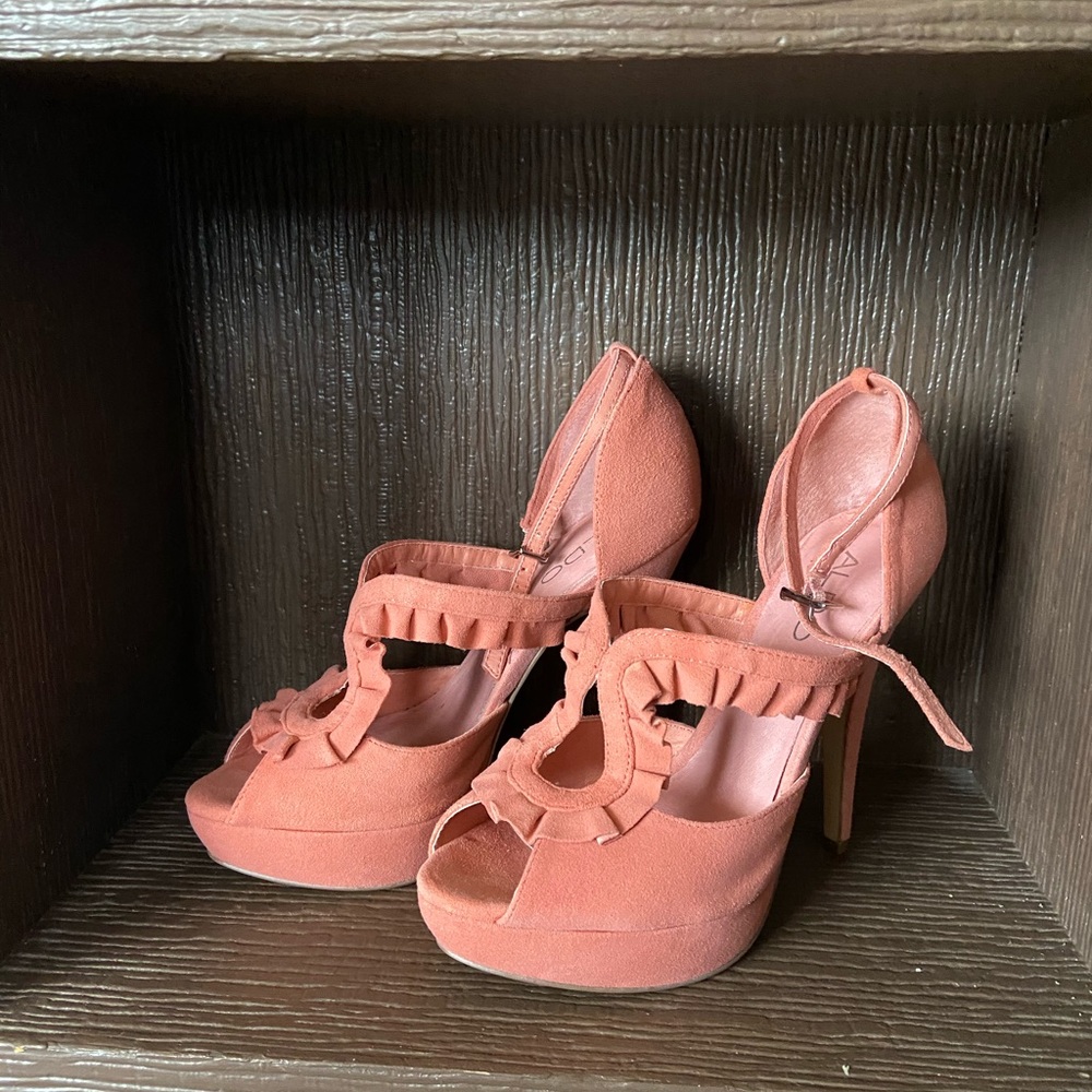 Aldo Salmon Frilly Heels